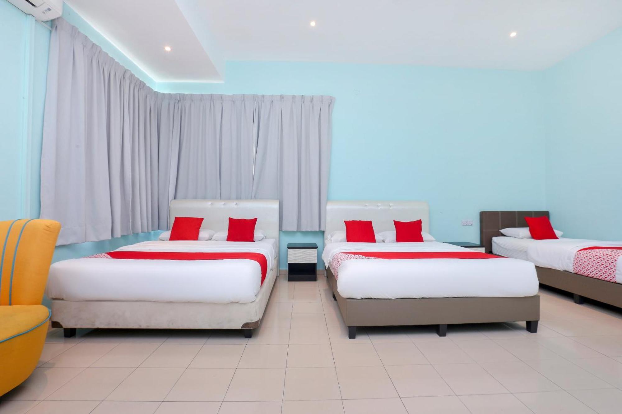 Oyo 90132 Come Inn Premium Куала-Тренгану Экстерьер фото
