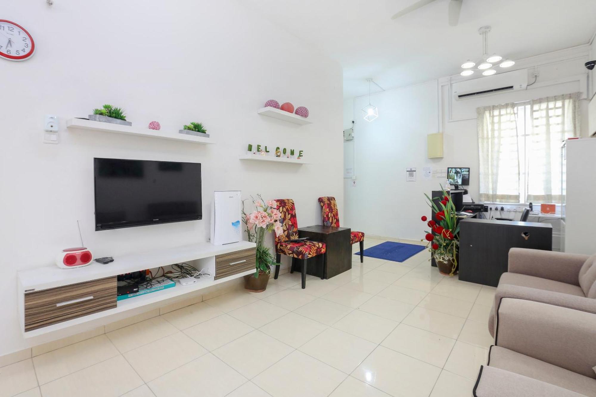 Oyo 90132 Come Inn Premium Куала-Тренгану Экстерьер фото
